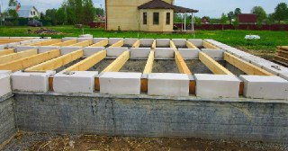 Фундамент для дома Геленджик. Заказать под ключ цена от 3265 руб/м3